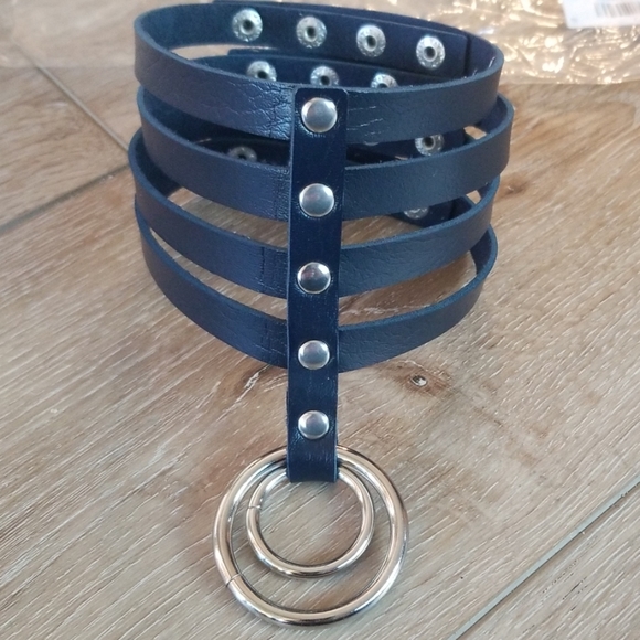 LEATHER CHOKER with Double Steel RinHalloween!. Great Halloween costume peice! - Picture 3 of 3